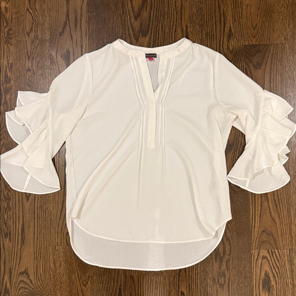 Vince Camuto Cream Blouse - Picture 1 of 4